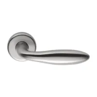 Дверные ручки Colombo Design Mach CD81 матовый хром