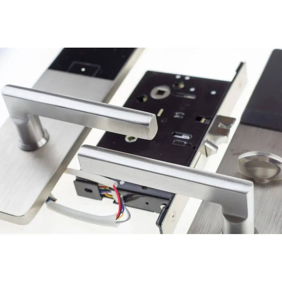 Автономный RFID замок SEVEN LOCK SL-7731S silver Автономный RFID замок SEVEN LOCK SL-7731S silver